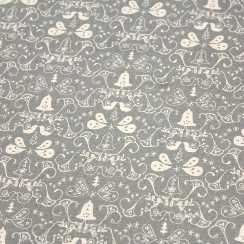 Tissu de coton de Noël scandinave aux cloches & arabesques écrues, fond gris - tissuspipi.com