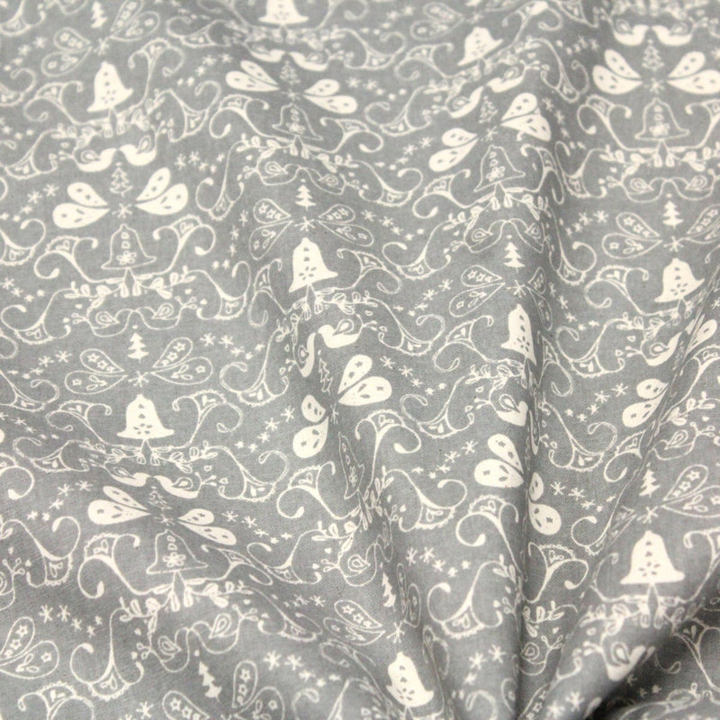 Tissu de coton de Noël scandinave aux cloches & arabesques écrues, fond gris - tissuspipi.com