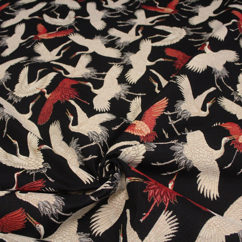 Tissu jacquard motif traditionnel japonais des grues tsuru écrues & rouges, fond noir - Oeko - Tex - tissuspipi.com