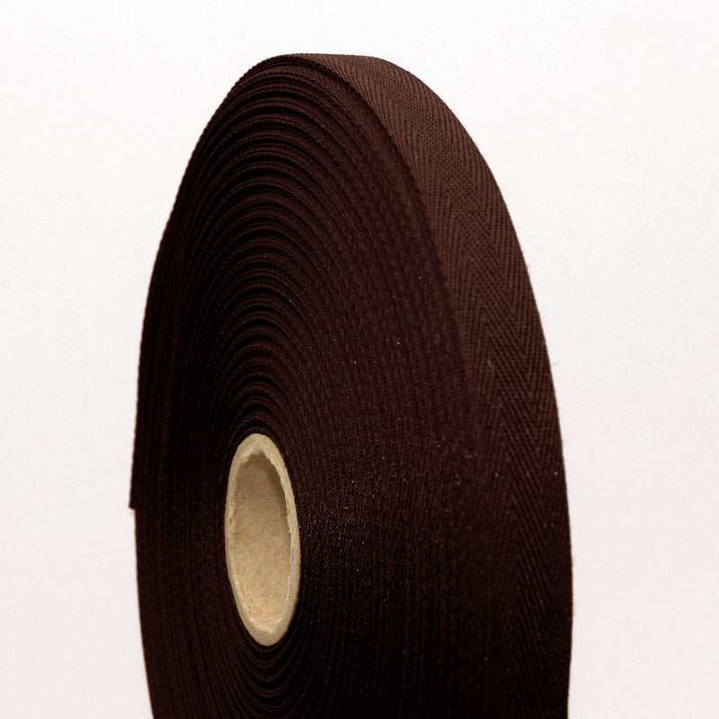 Ruban de sergé acajou 10mm - Galette de 50 mètres - Fabrication française - tissuspipi.com