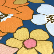 Tissu gabardine de coton SUZANNE imprimé fleurs rétro : bleu, rouille, olive - OEKO - TEX STANDARD 100 - tissuspipi.com