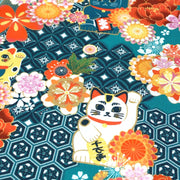 Tissu cotonnade motif traditionnel japonais au chat porte bonheur maneki - neko & fleurs - Le tissu parfait pour les furoshiki ! - tissuspipi.com